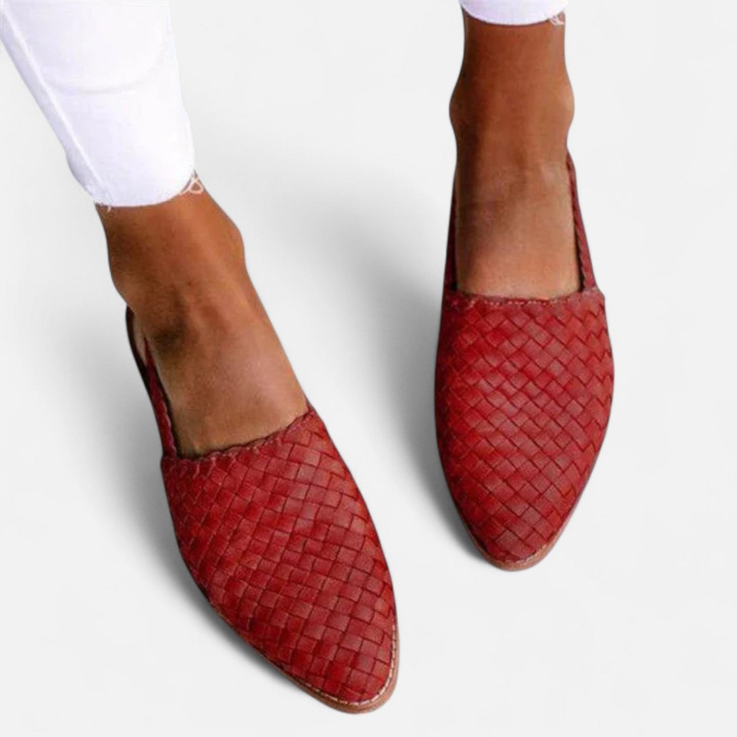 Auvier | Women’s Handmade Sandals – Timelessness and Authentic Craftsmanship